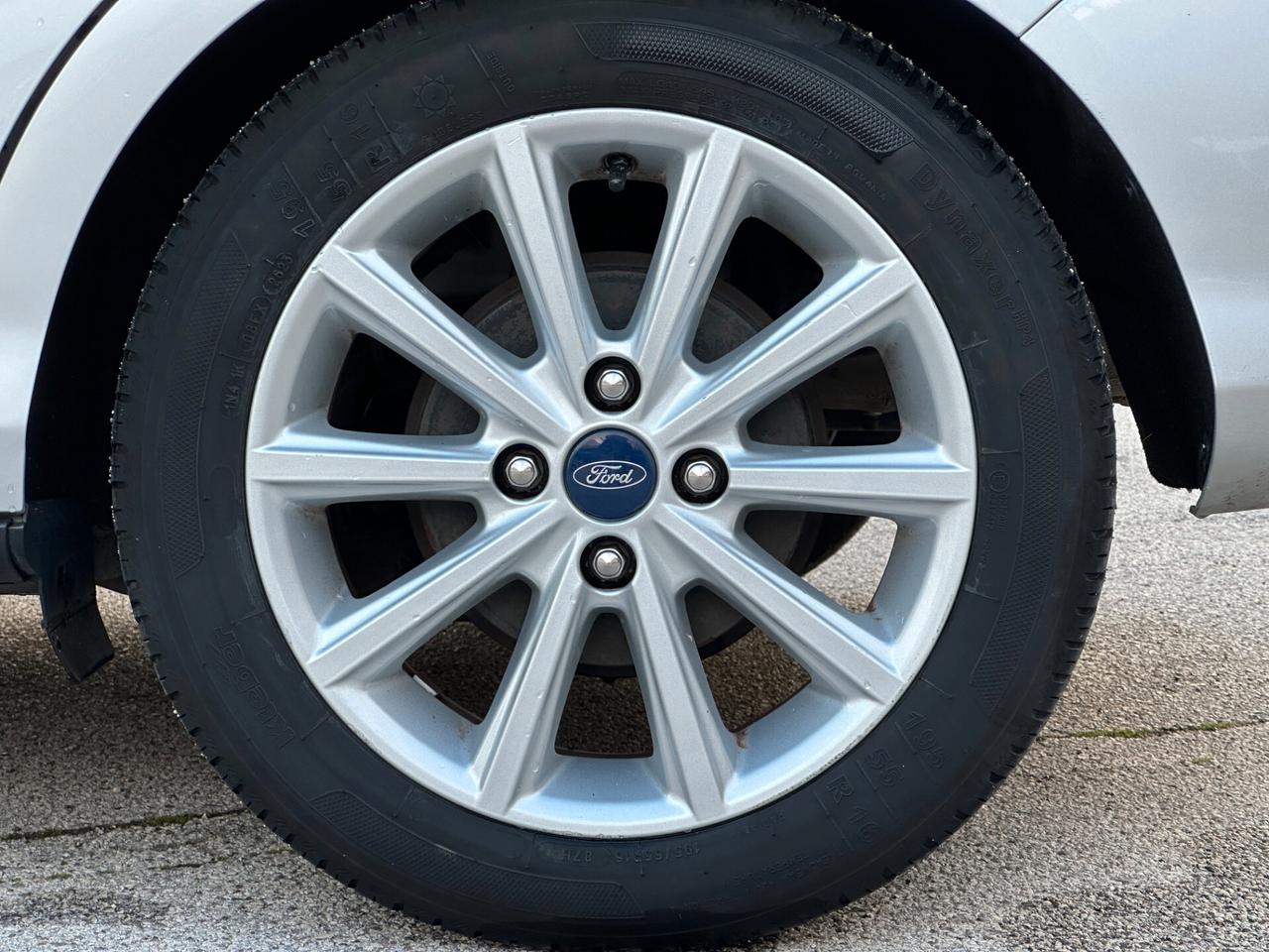 FORD B-Max 1.4 90 CV GPL Titanium