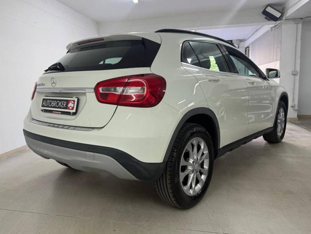 MERCEDES-BENZ GLA 180 d Automatic Premium