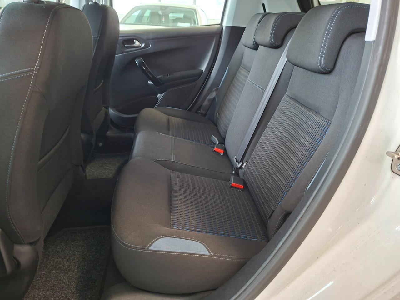 Peugeot 208 1.6 HDI DA NEOPATENTATI / EURO 5B