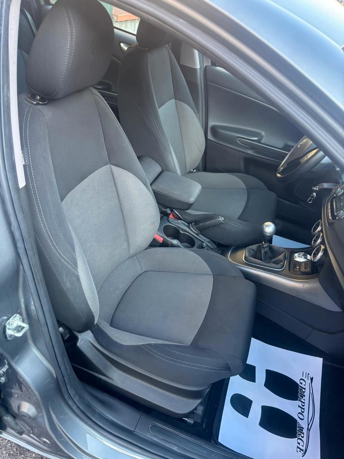 Alfa Romeo Giulietta 1.6 JTDm-2 120 CV Distinctive