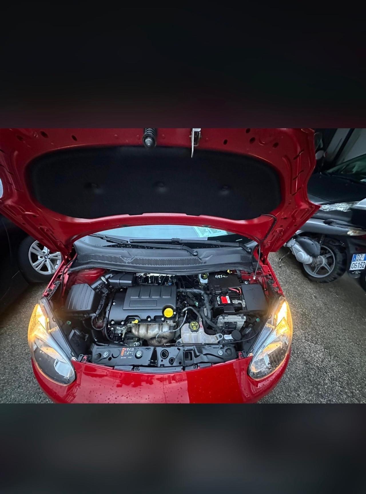 Opel Adam 1.4 87 CV GPL Tech Unlimited