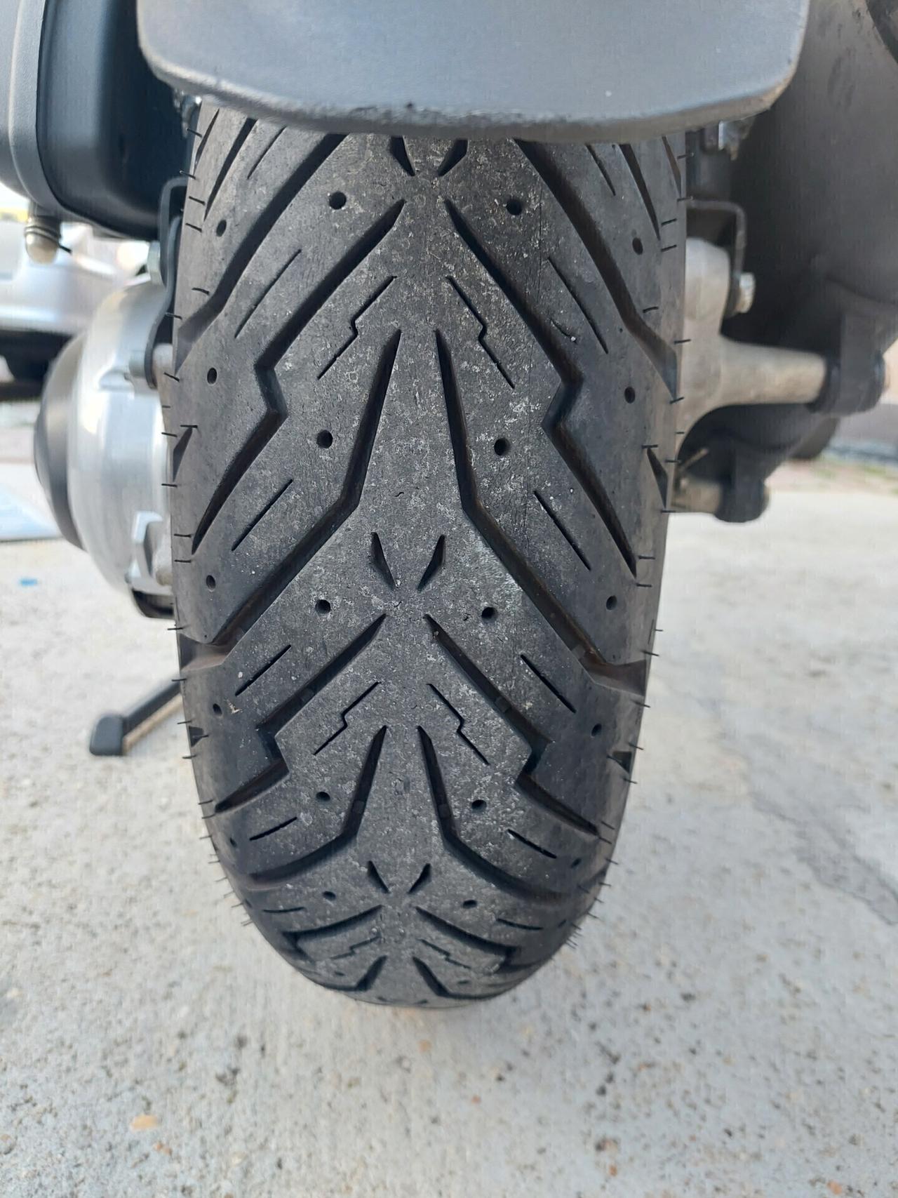 BEVERLY 350 MODELLO POLICE ABS SRS GOMME NUOVISSIME CON FERMO AMM. NUOVISSIMO