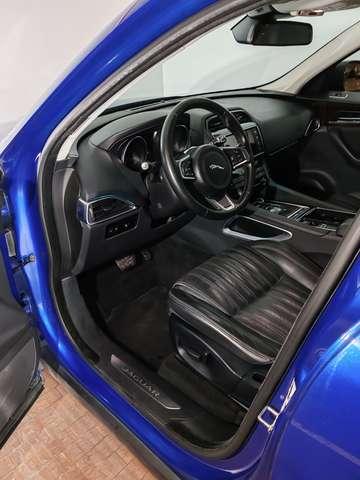 Jaguar F-Pace 2.0d Portfolio AWD 240cv Auto Navi + Camera
