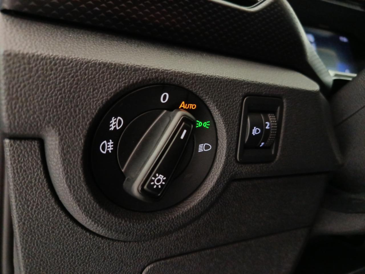 VOLKSWAGEN T-Cross - T-Cross 1.0 TSI Sport