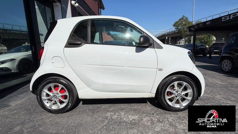 smart fortwo PELLE NAVI TETTO RATA MENSILE 193,00 EURO 70 1.0 52kW passion