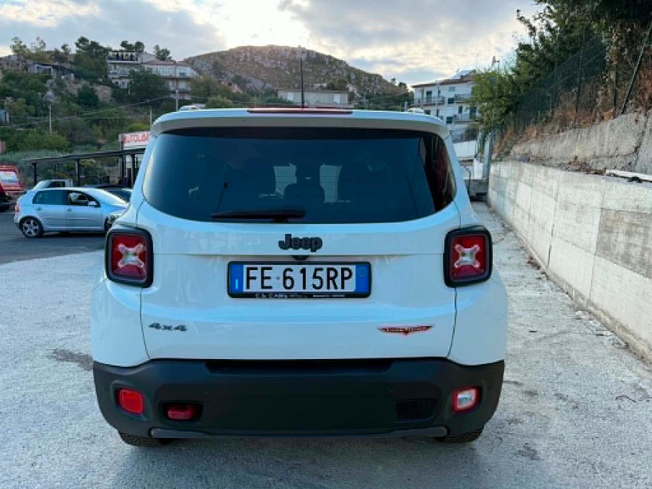 Jeep Renegade 2.0 Mjt 170CV 4WD Trailhawk