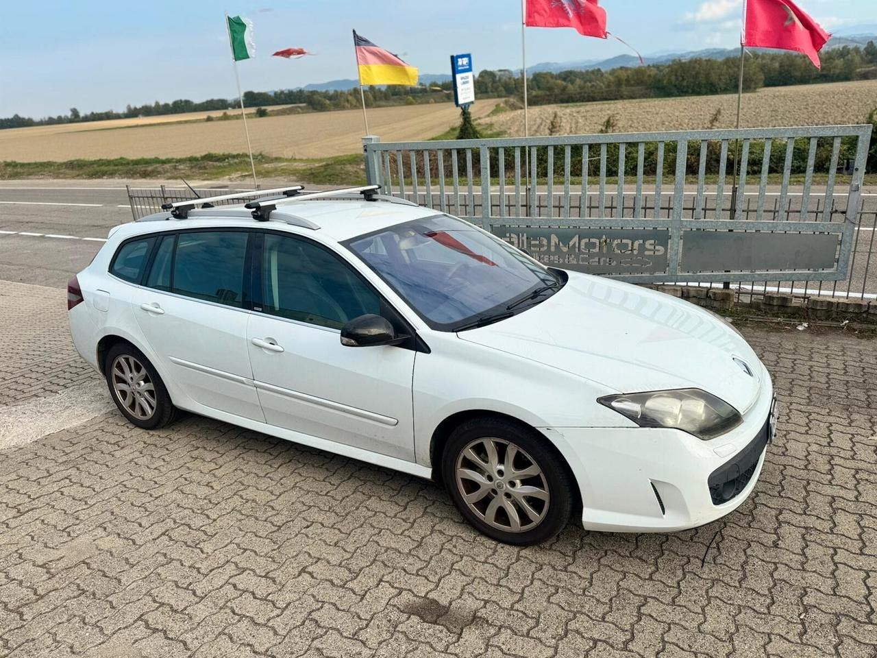 Renault Laguna 2.0 dCi SW 2010 GANCIO TRAINO