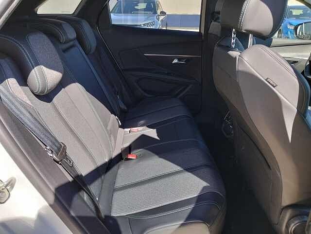 Peugeot 3008 Hybrid 180 e-EAT8 Active Pack