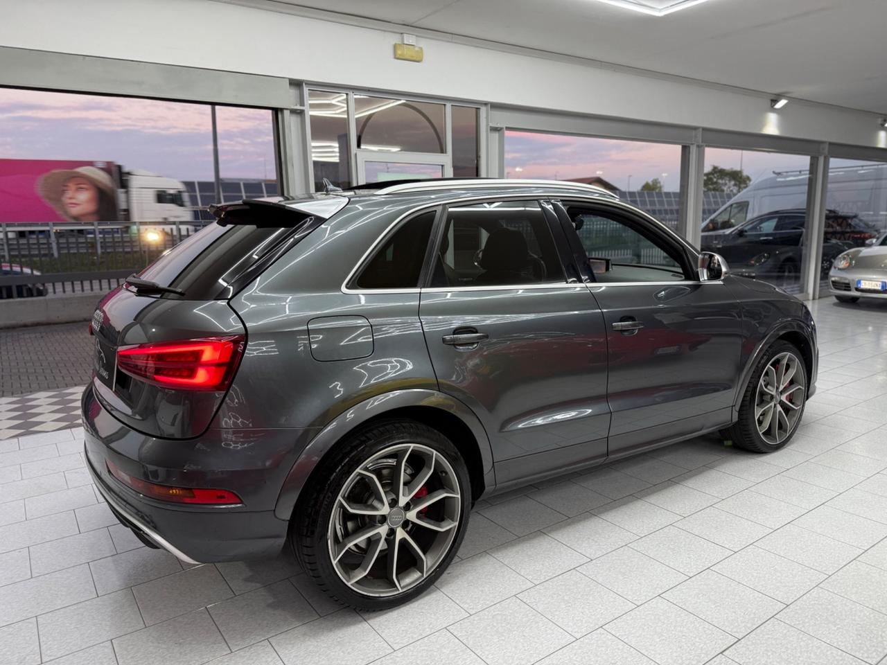 Audi Q3 RS 2.5 TFSI quattro S tronic