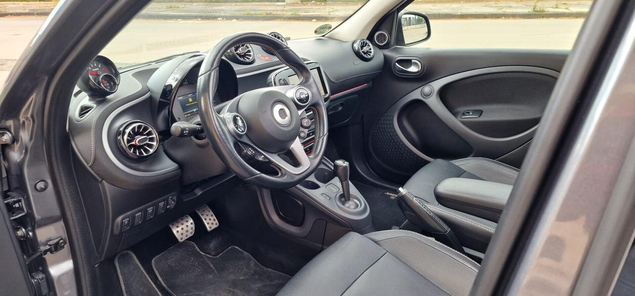 Smart ForFour BRABUS 0.9 Turbo 109CV twinamic Eclusive Cabrio