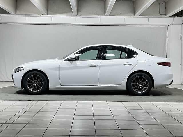 Alfa Romeo Giulia 2.0 Turbo 200 CV AT8 Business