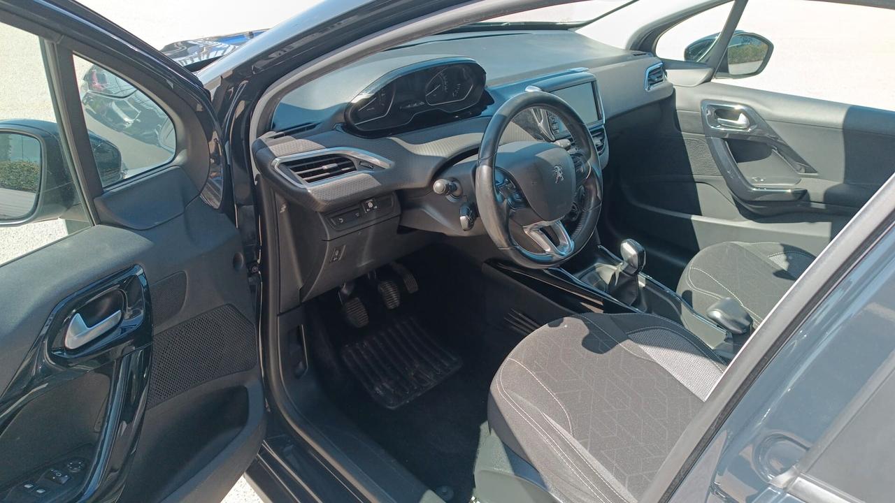 Peugeot 2008 PureTech 82 Active Benzina/GPL