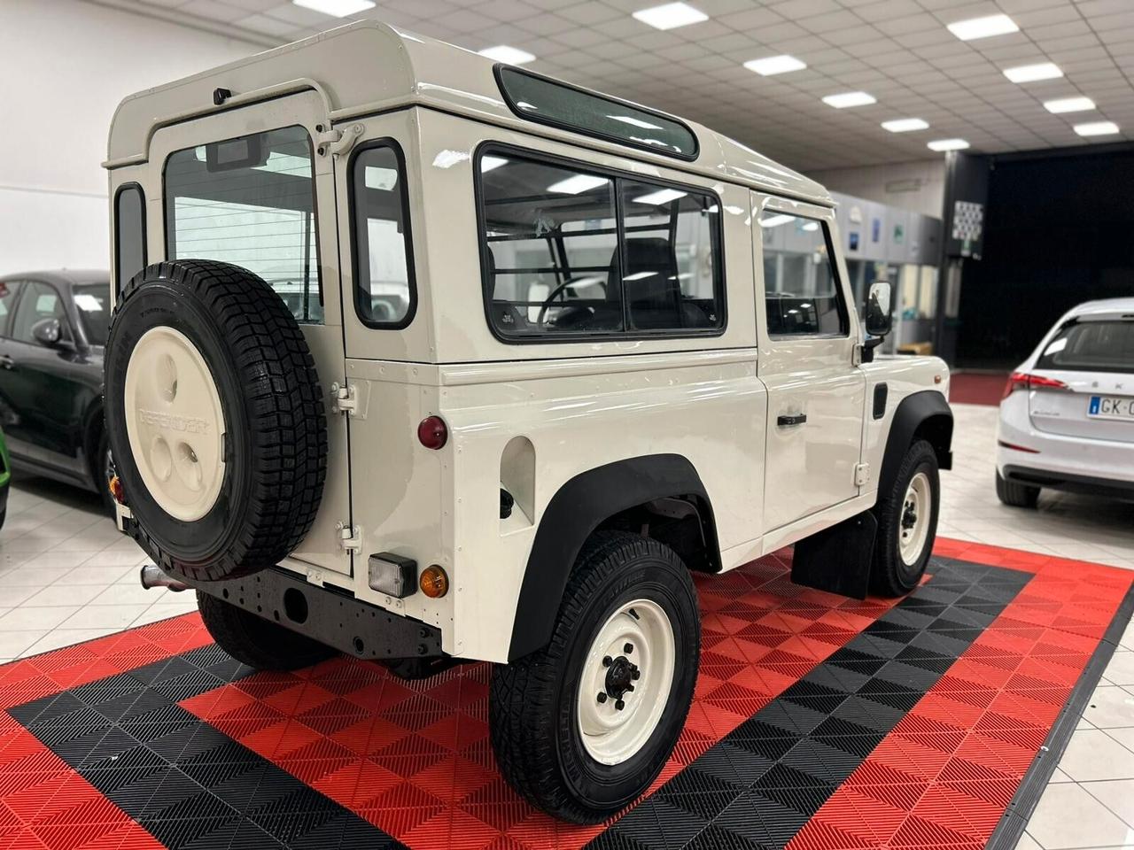Land Rover Defender 90 2.5 Td5
