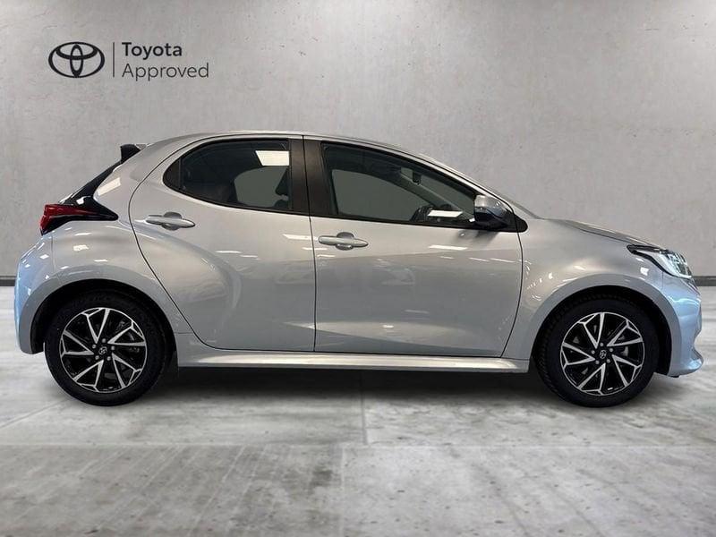 Toyota Yaris Hybrid Trend MY22