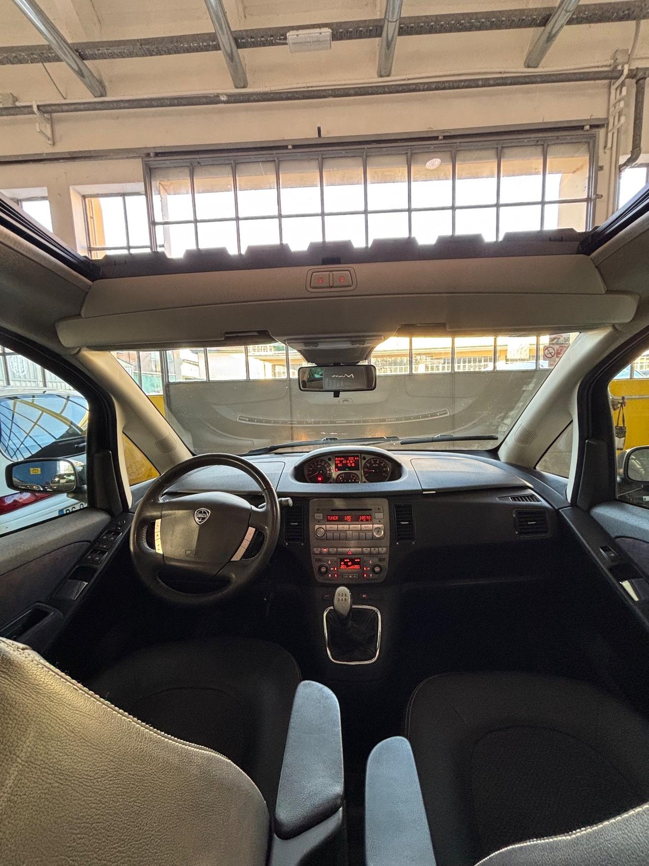 Lancia MUSA 1.6 Multijet Poltrona Frau