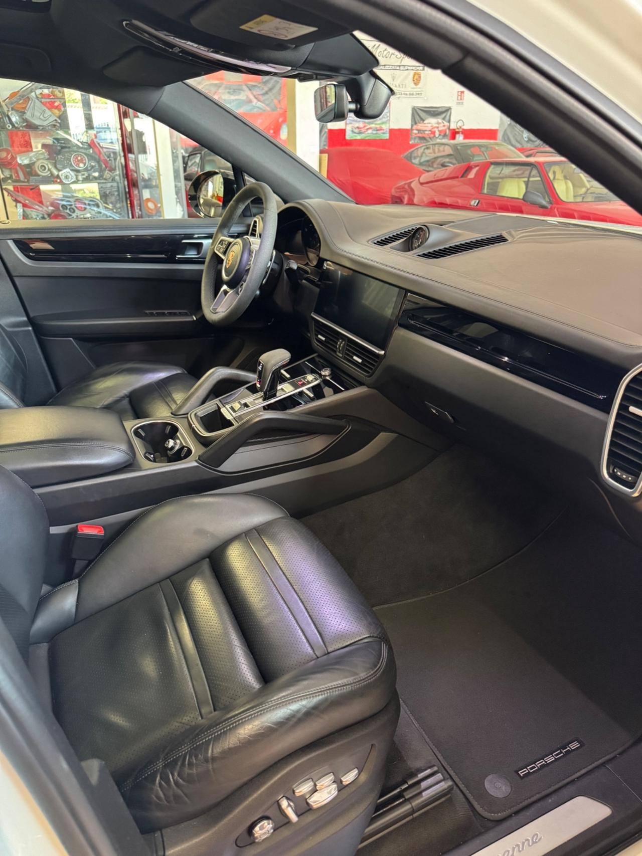 Porsche Cayenne Coupe 3.0 V6 PERMUTE