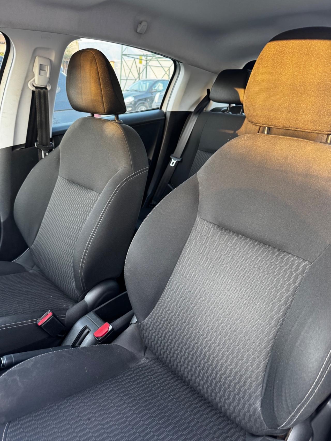 Peugeot 208 PureTech 82 5p. GPL Allure