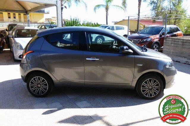 LANCIA Ypsilon 1.0 FireFly 5 porte S&S Hybrid Gold