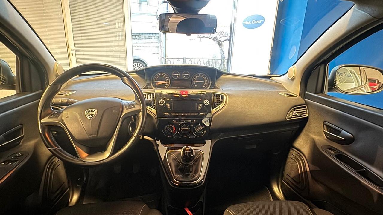 Lancia Ypsilon 1.2 69 CV 5 porte GPL Ecochic S Momodesign