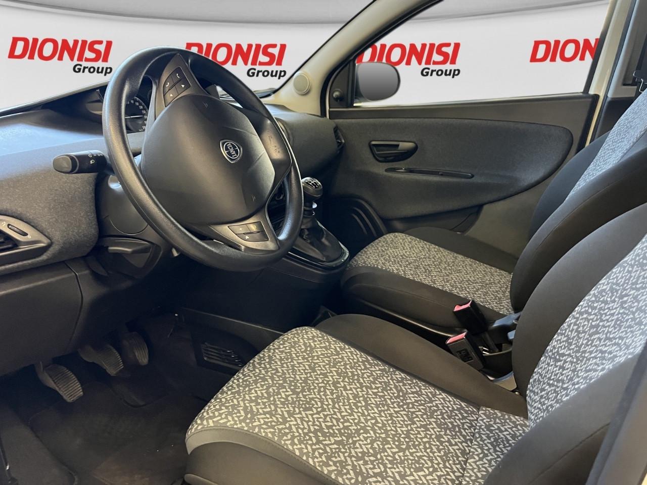 Lancia Ypsilon 1.0 70cv Firefly Hybrid S&S