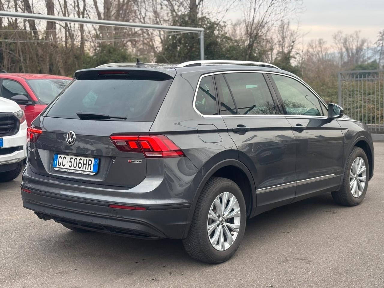 Volkswagen Tiguan 2.0 TDI SCR DSG 4MOTION Business BMT