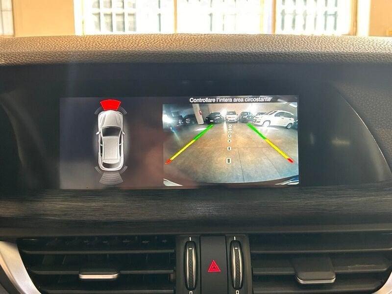 Alfa Romeo Stelvio 2.2 Turbodiesel 160 CV AT8 RWD Sport-Tech