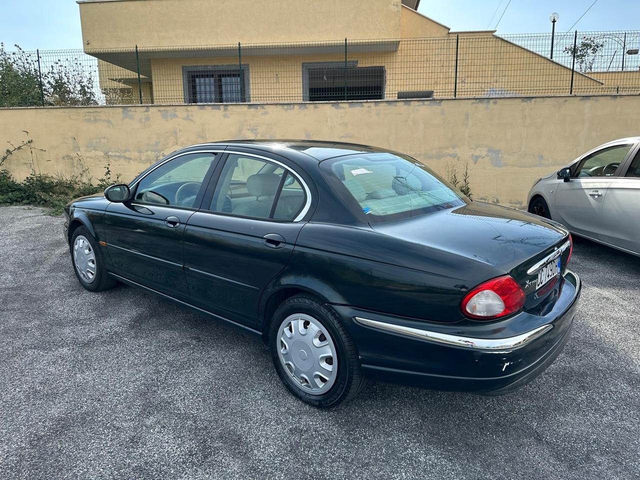 Jaguar X-Type 2 litri V6 24V cat Classic