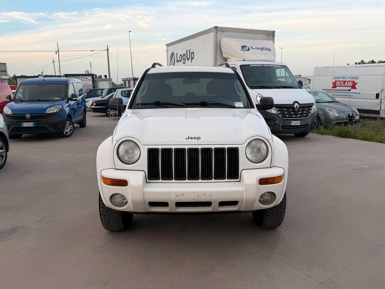 Jeep Liberty 3.7 V6 4X4 automatico 212cv