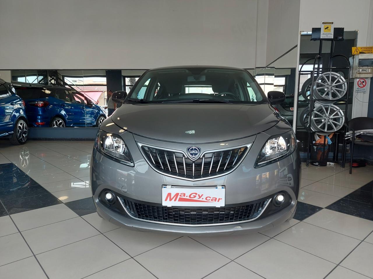 Lancia Ypsilon 1.0 FireFly Hybrid Ecochic Gold