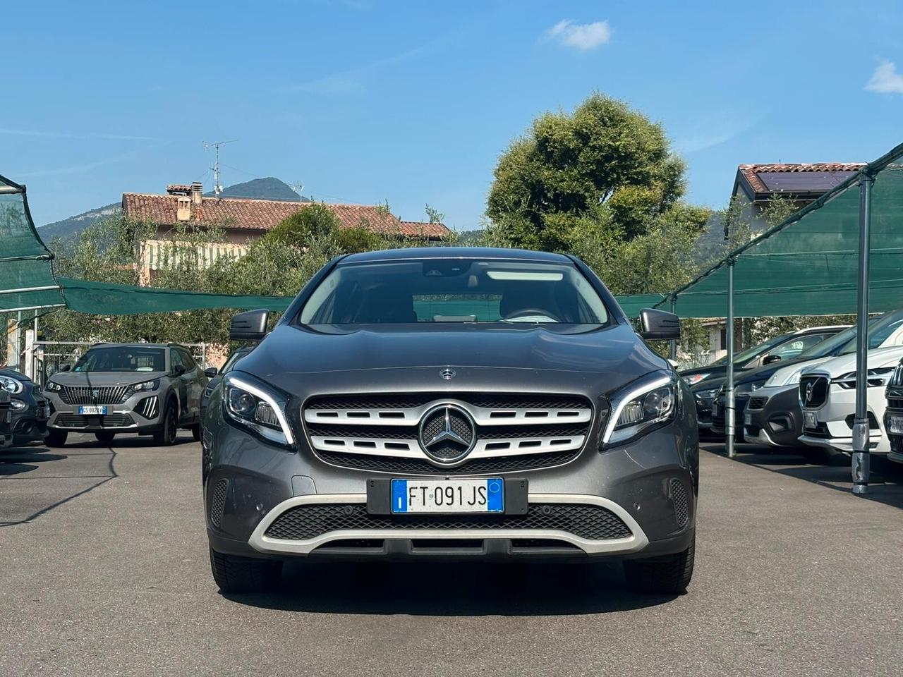 Mercedes-benz GLA 200 180 d Business