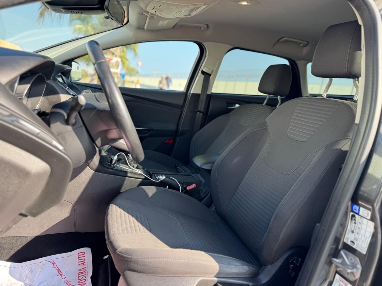 FORD FOCUS BENZINA ECOBOOST 125CV TITANIUM GARANZIA