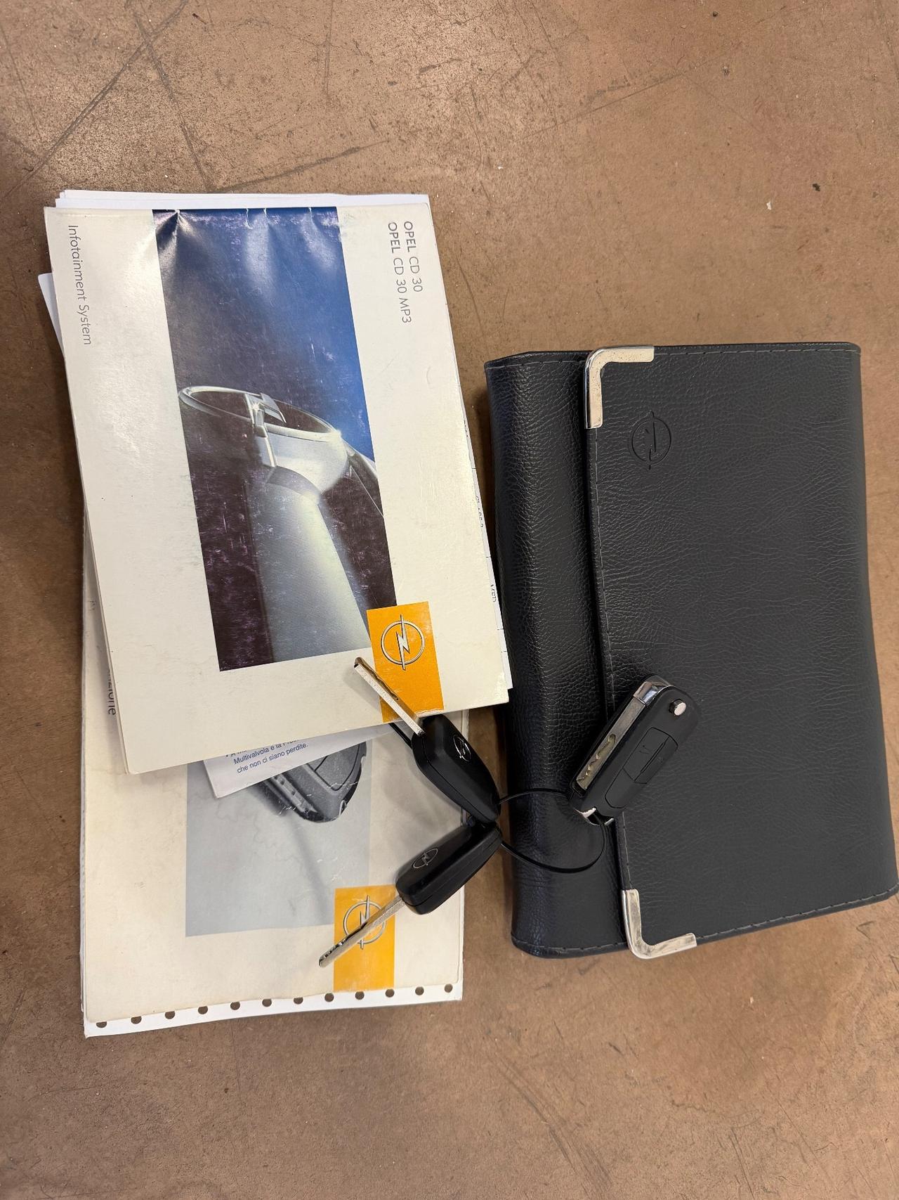 Opel Corsa 1.2 5 porte Easytronic Cosmo