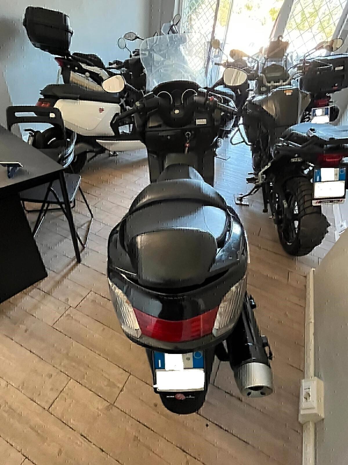 YAMAHA MAJESTY 400