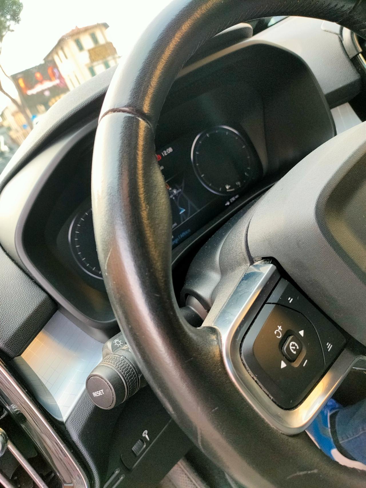 Volvo XC40 D3 AWD Geartronic Business Plus