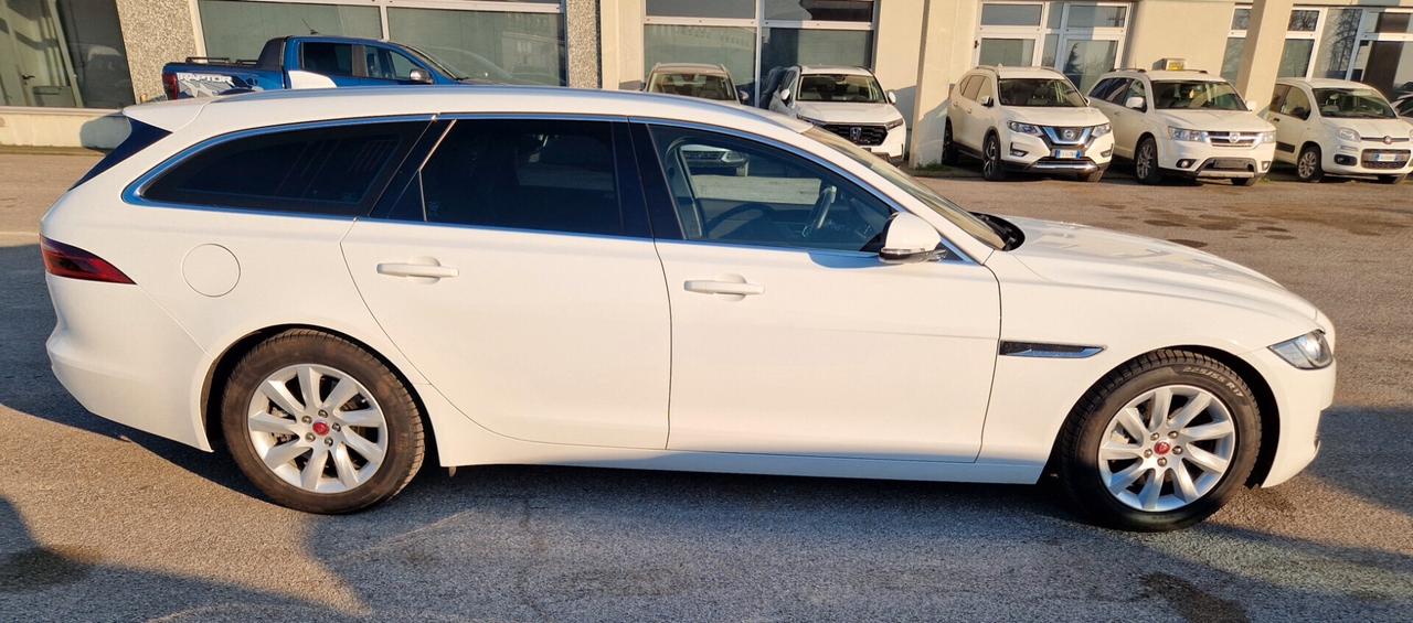 Jaguar XF Sportbrake 2.0 D 180 CV aut. Pure