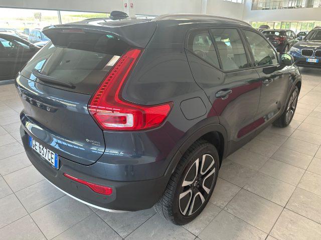 VOLVO XC40 T3 Momentum Pro