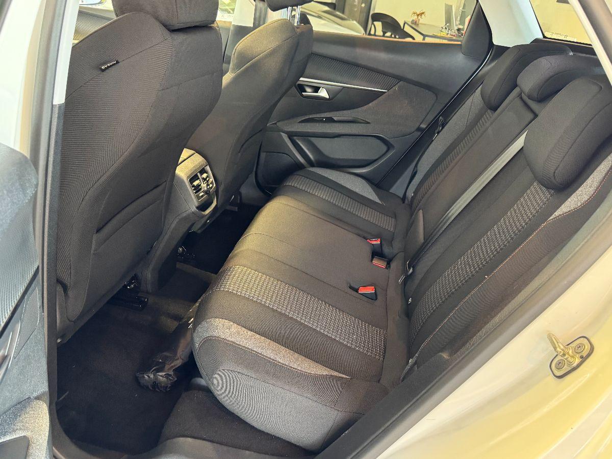 PEUGEOT 3008 1.5 BlueHDi 130 EAT8 Allure Tetto