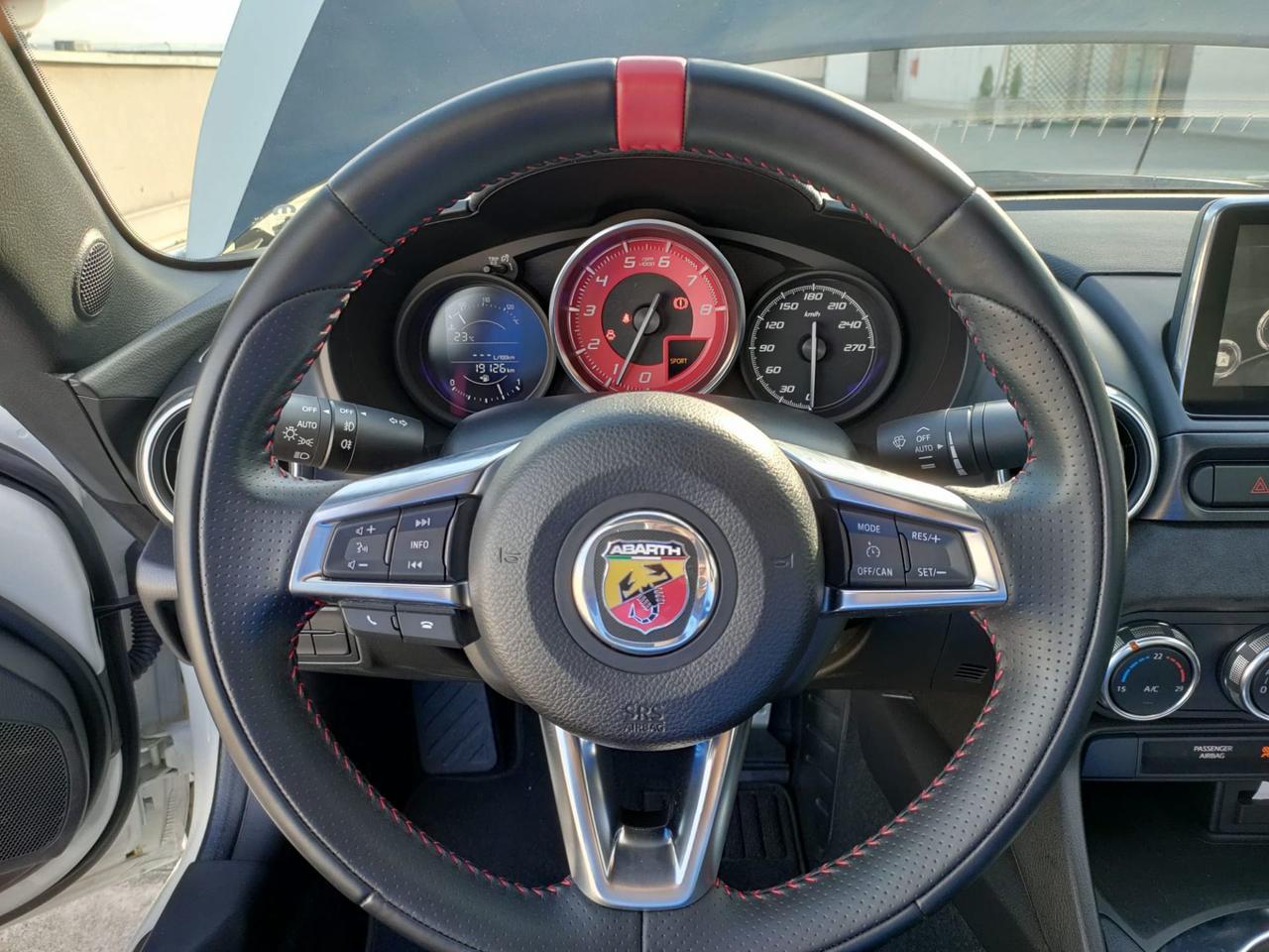 Abarth 124 Spider 1.4 Turbo MultiAir AT 170 CV