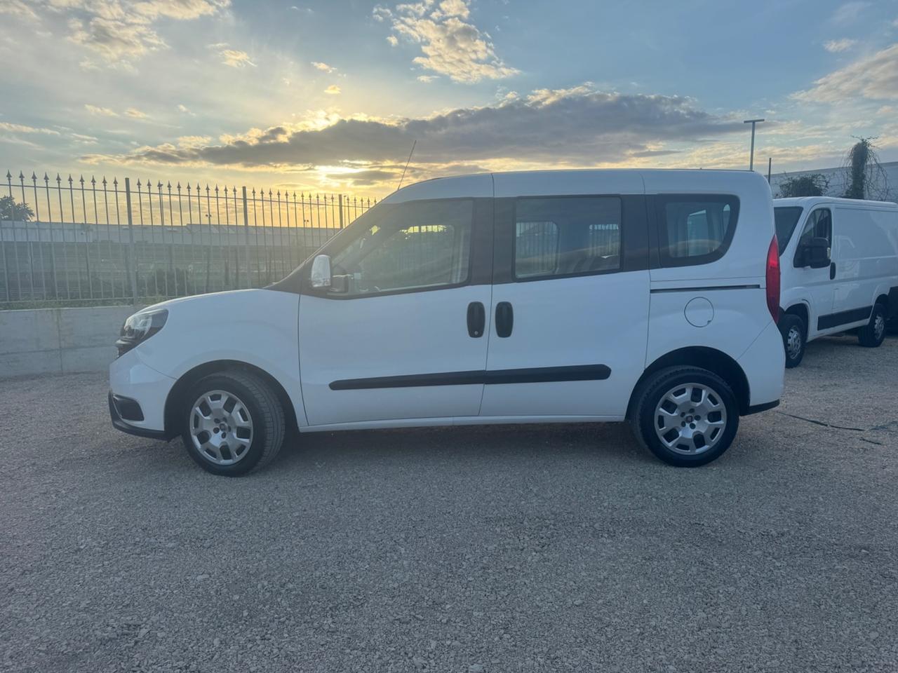Fiat Doblò 1.6 MJT 120CV LOUNGE N1 5 POSTI