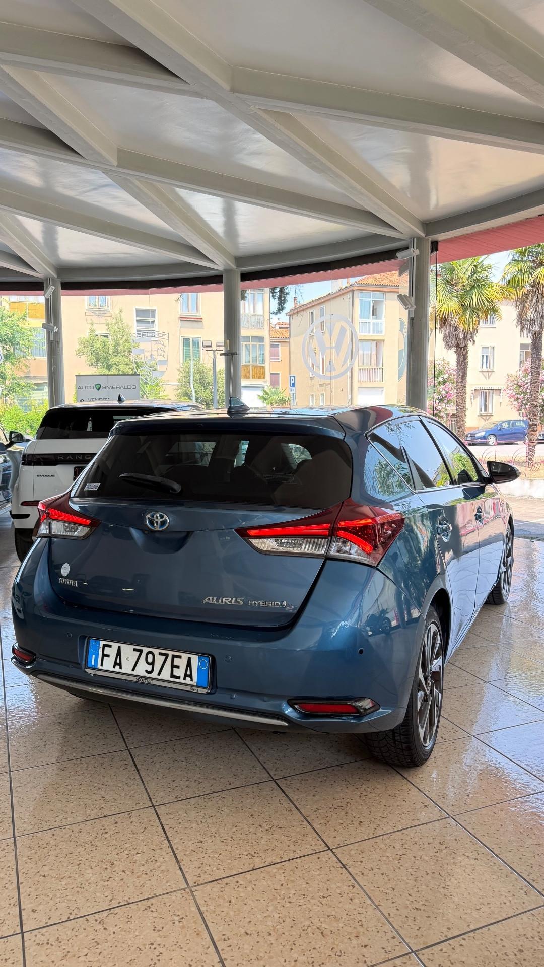 Toyota Auris Touring Sports 1.8 Hybrid Active