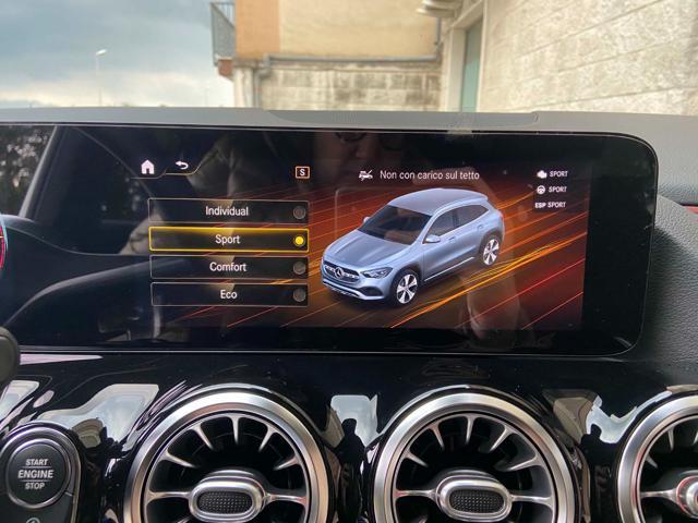 MERCEDES-BENZ GLA 200 d Automatic Premium Amg PACK NIGHT