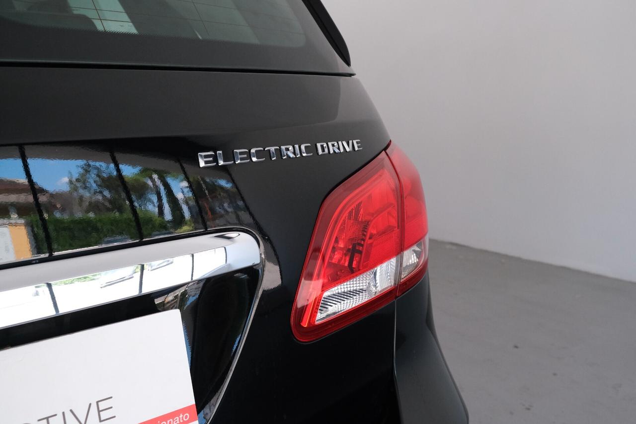 Mercedes-benz B Electric Drive con CERCHI IN LEGA e MATRIX LIGHTS