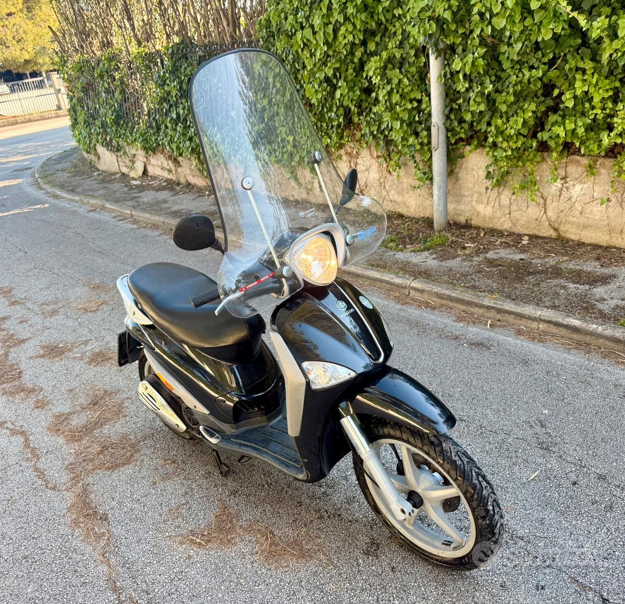 Piaggio liberty 200 omologato 2 posti revisionato