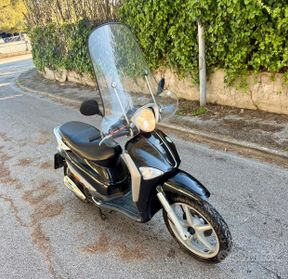 Piaggio liberty 200 omologato 2 posti revisionato
