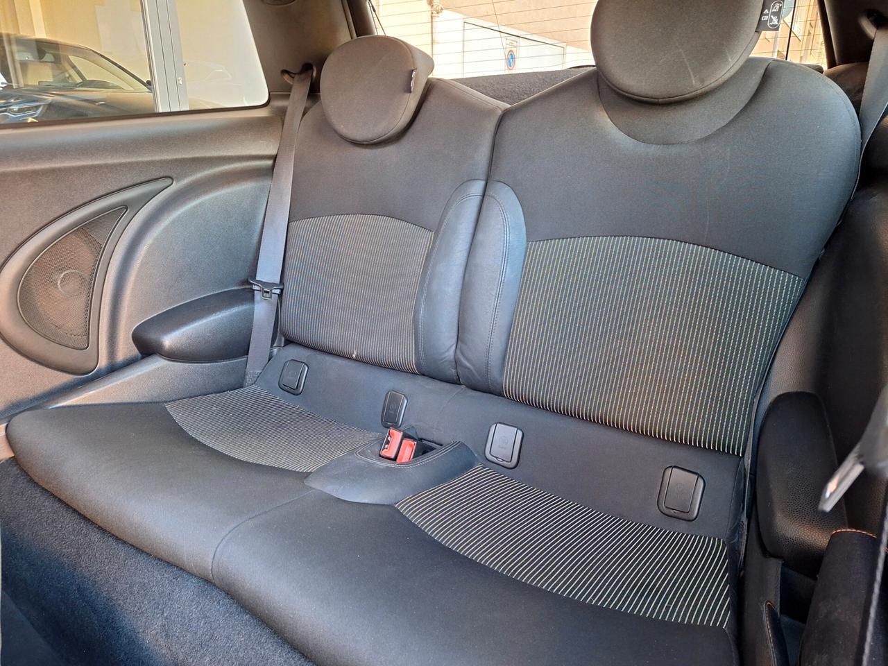 Mini 1.6 16V Cooper D