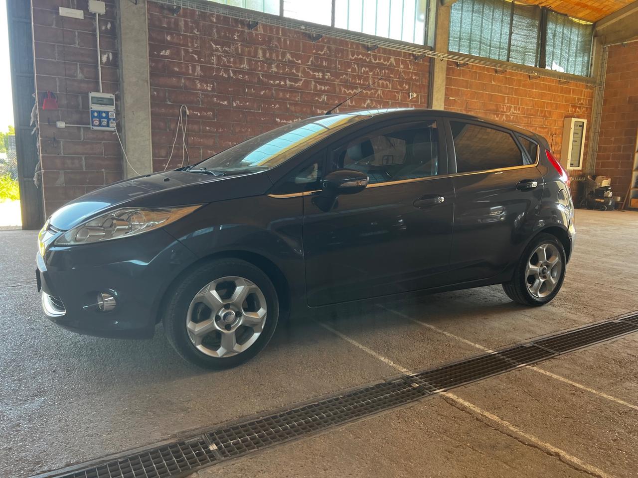 Ford Fiesta 1.4 5 porte Bz.- GPL Titanium