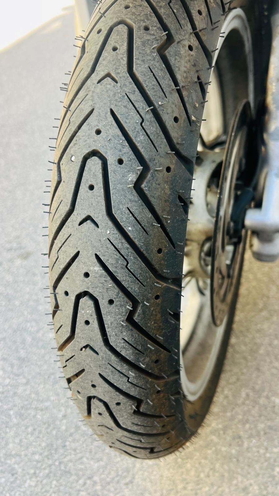 Yamaha Xenter 125 12.000 km