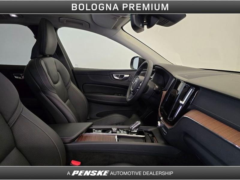 Volvo XC60 XC60 T6 Recharge Plug-in Hybrid AWD automatico Ultimate Dark
