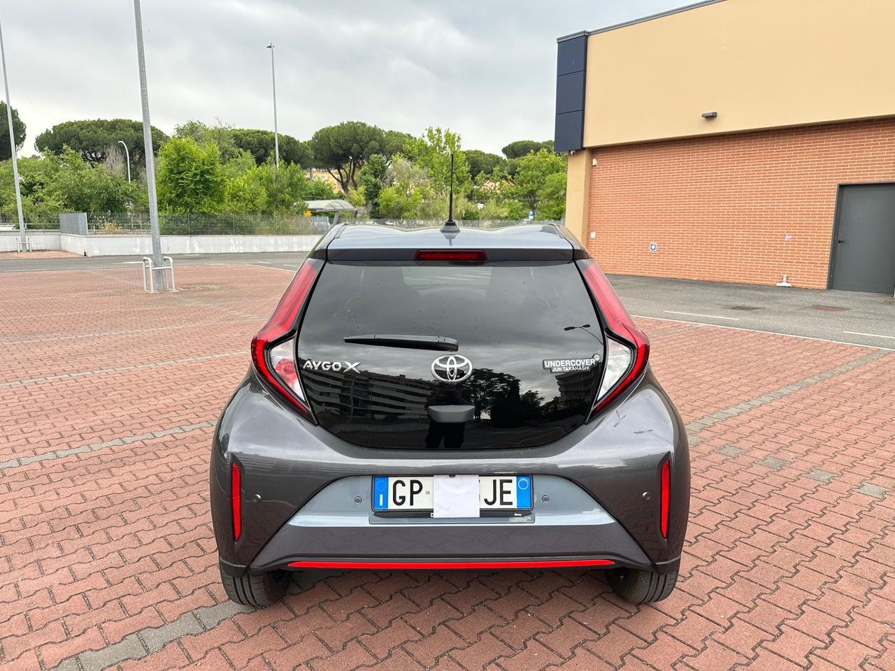 Toyota Aygo X Undercover Jun Takahashi *5.000 Esemplari