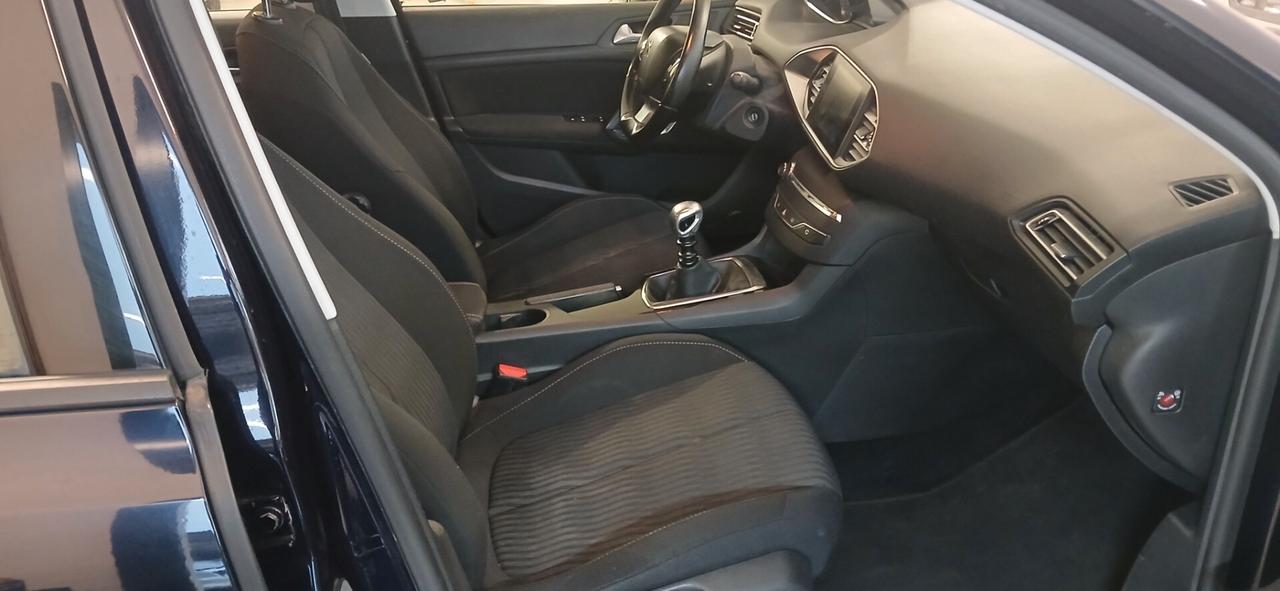 Peugeot 308 s.w. diesel neopatentati1